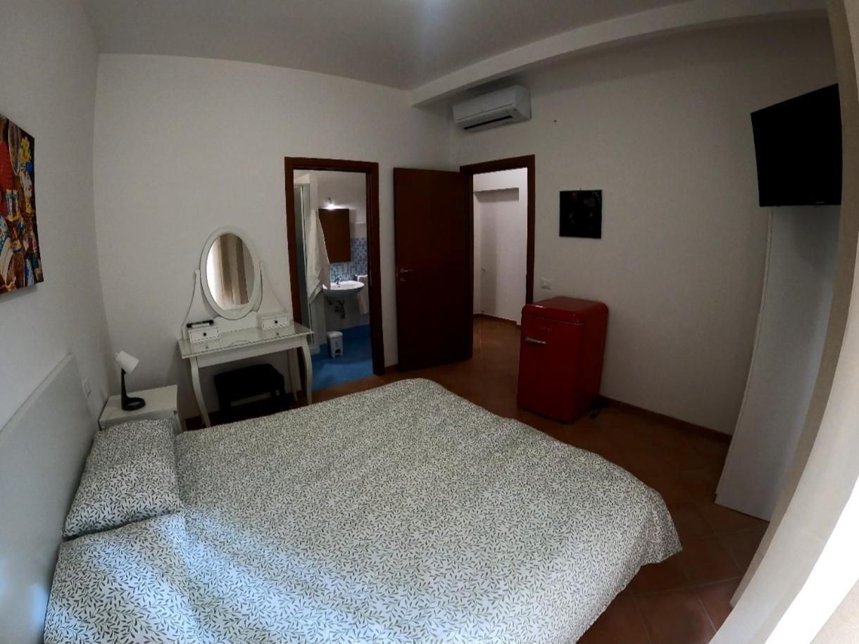 Ferienwohnung Al Bastione Della Pace Palermo Zimmer foto